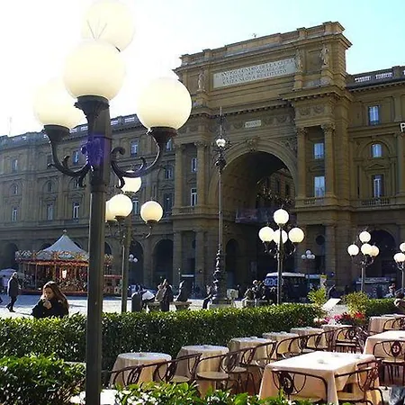 Veronique Ostello Firenze